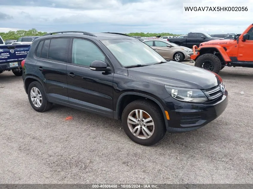 WVGAV7AX5HK002056 2017 Volkswagen Tiguan S/Limited