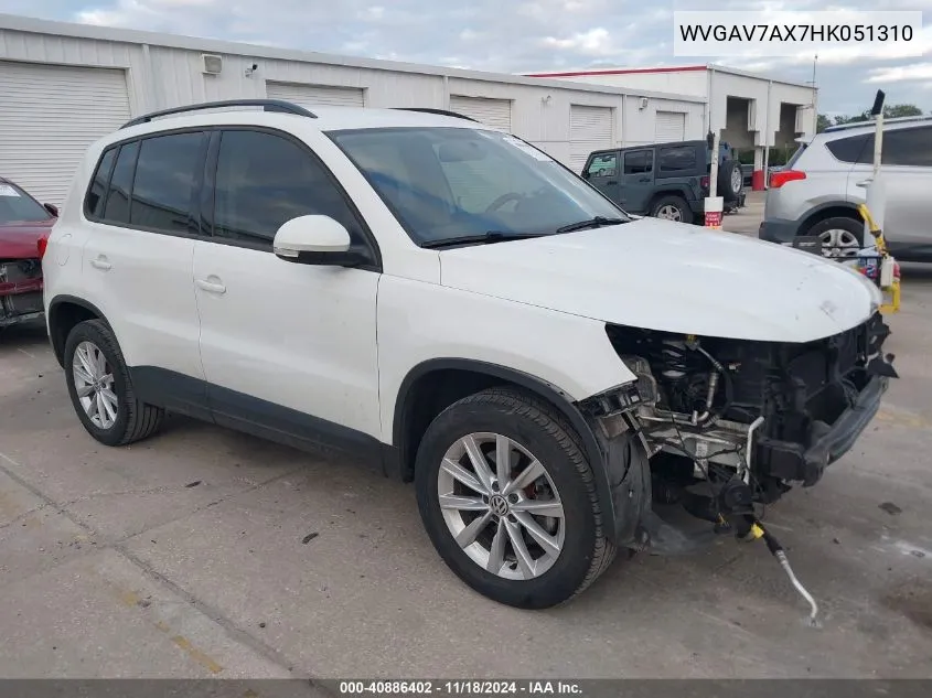 2017 Volkswagen Tiguan 2.0T/2.0T S VIN: WVGAV7AX7HK051310 Lot: 40886402