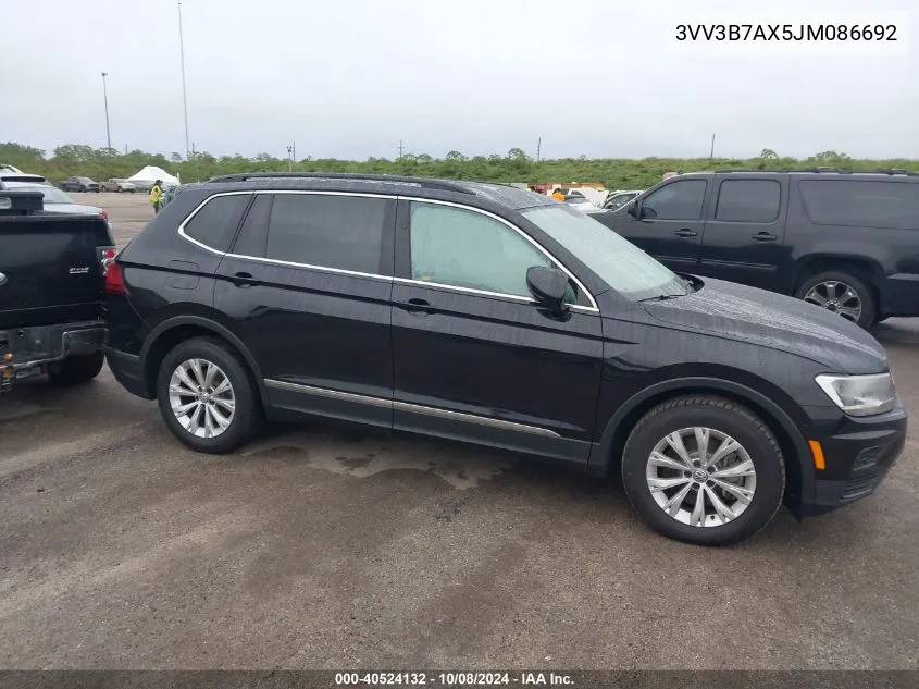 3VV3B7AX5JM086692 2018 Volkswagen Tiguan Se/Sel