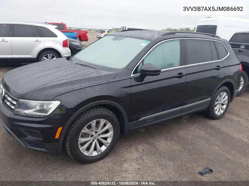 2018 Volkswagen Tiguan Se/Sel VIN: 3VV3B7AX5JM086692 Lot: 40524132