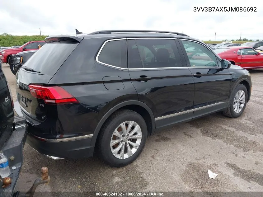 3VV3B7AX5JM086692 2018 Volkswagen Tiguan Se/Sel