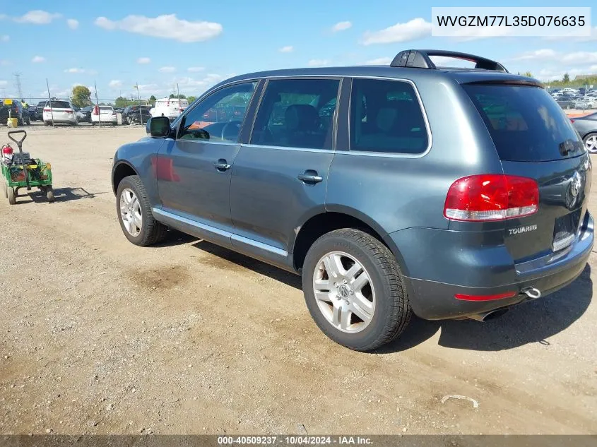 2005 Volkswagen Touareg V8 VIN: WVGZM77L35D076635 Lot: 40509237