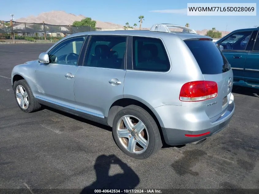 2005 Volkswagen Touareg V8 VIN: WVGMM77L65D028069 Lot: 40642534