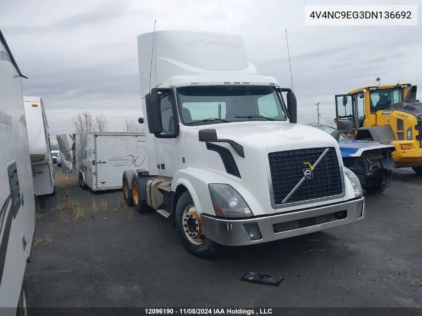 4V4NC9EG3DN136692 2013 Volvo Vn L