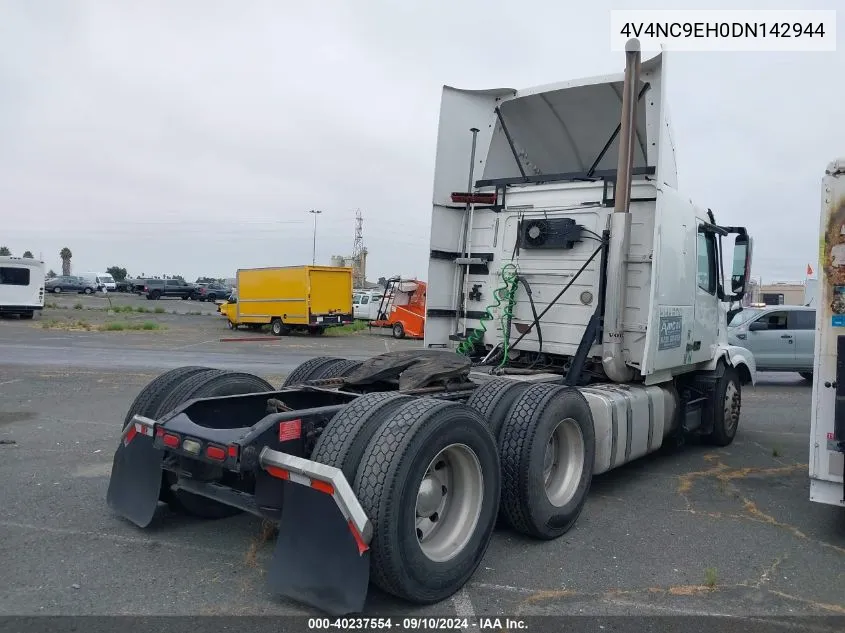 4V4NC9EH0DN142944 2013 Volvo Vn Vnl