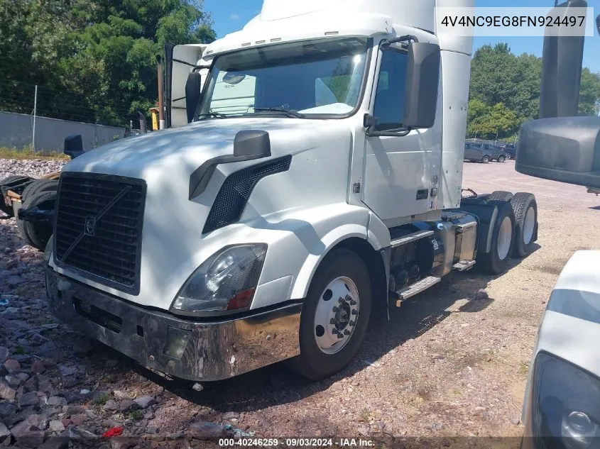 4V4NC9EG8FN924497 2015 Volvo Vn Vnl