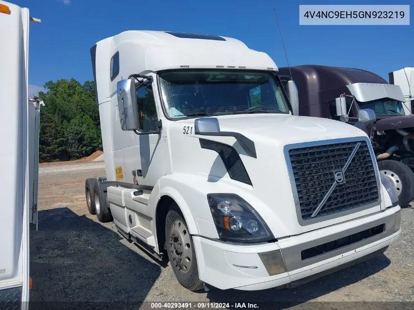 2016 Volvo Vn Vnl VIN: 4V4NC9EH5GN923219 Lot: 40293491