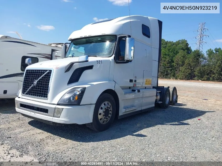 4V4NC9EH5GN923219 2016 Volvo Vn Vnl