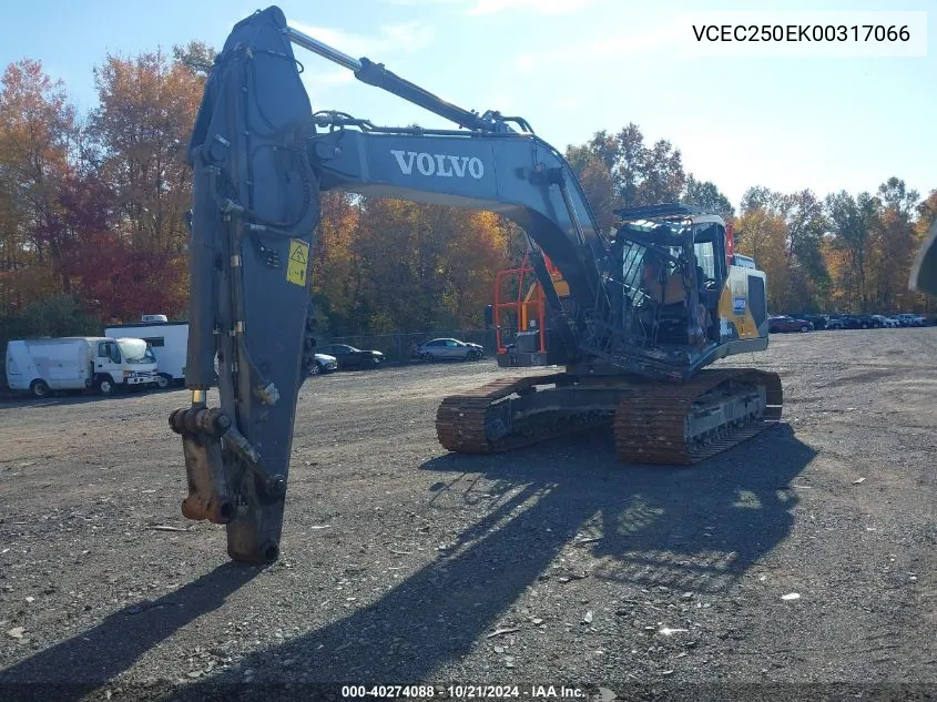 2023 Volvo Ec250E Excavator VIN: VCEC250EK00317066 Lot: 40274088