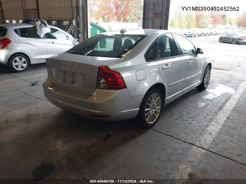 2009 Volvo S40 2.4I VIN: YV1MS390492452562 Lot: 40848155