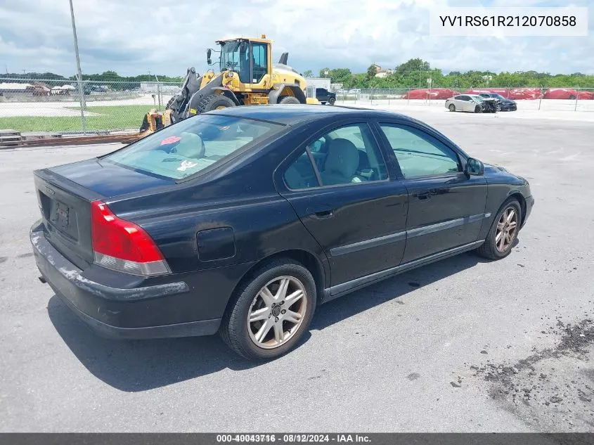 2001 Volvo S60 2.4 VIN: YV1RS61R212070858 Lot: 40043716