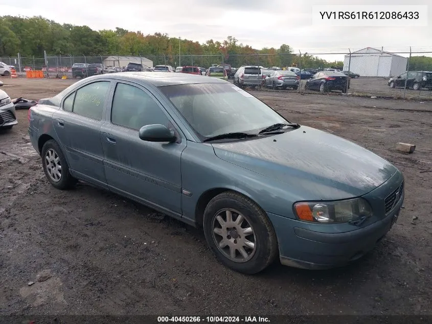 2001 Volvo S60 2.4/2.4 A VIN: YV1RS61R612086433 Lot: 40450266