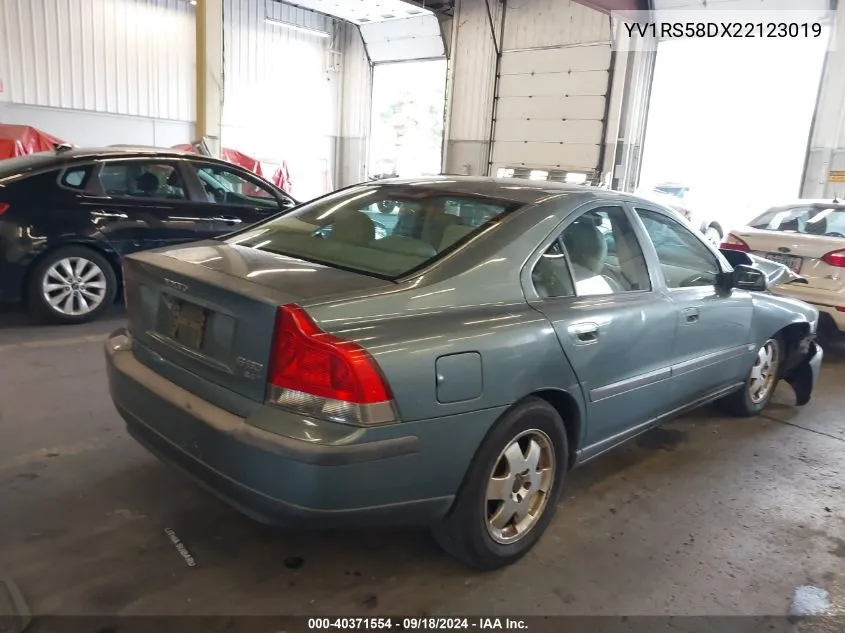 YV1RS58DX22123019 2002 Volvo S60 2.4T