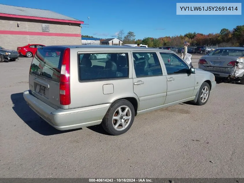 YV1LW61J5Y2691414 2000 Volvo V70 Se