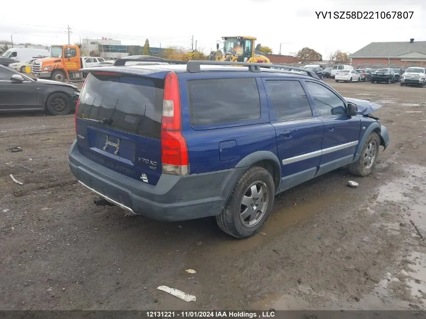 2002 Volvo V70 Xc VIN: YV1SZ58D221067807 Lot: 12131221