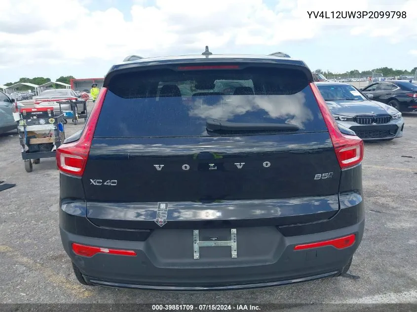 2023 Volvo Xc40 B5 Plus Dark Theme VIN: YV4L12UW3P2099798 Lot: 39851709