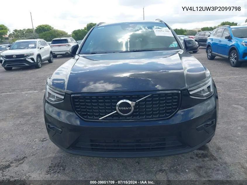 YV4L12UW3P2099798 2023 Volvo Xc40 B5 Plus Dark Theme