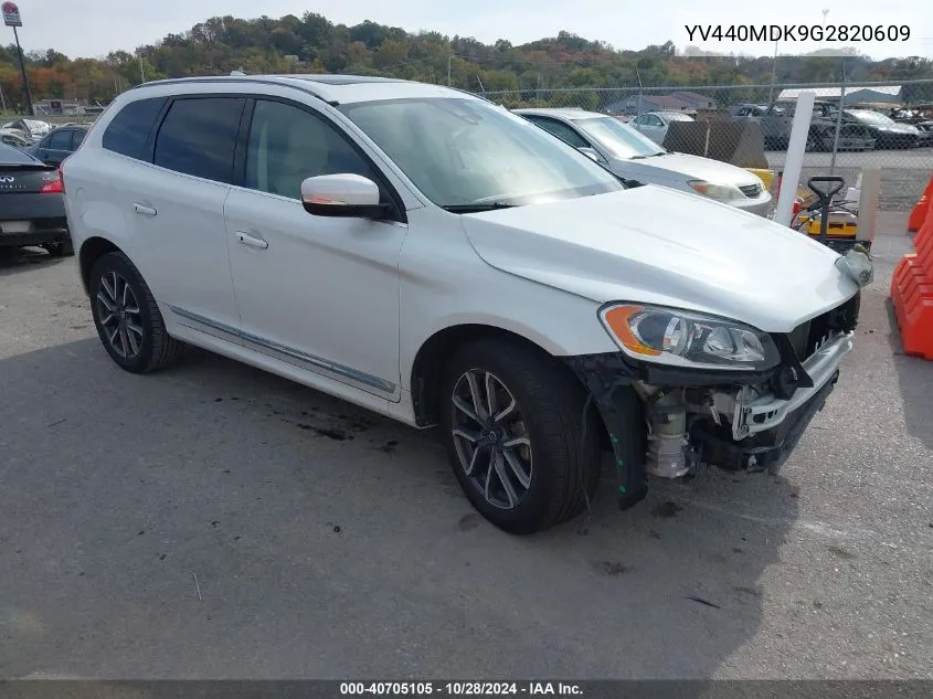 2016 Volvo Xc60 T5 Drive-E Premier VIN: YV440MDK9G2820609 Lot: 40705105