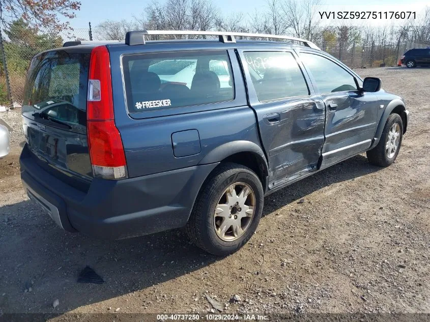 2005 Volvo Xc70 2.5T Awd VIN: YV1SZ592751176071 Lot: 40737250