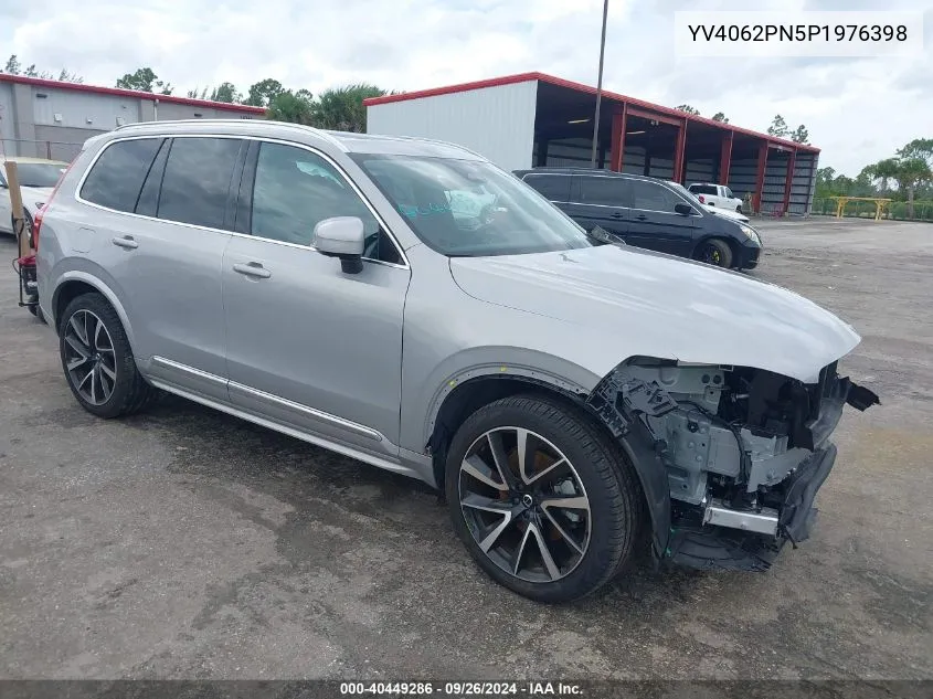 2023 Volvo Xc90 B6 Plus 7-Seater VIN: YV4062PN5P1976398 Lot: 40449286